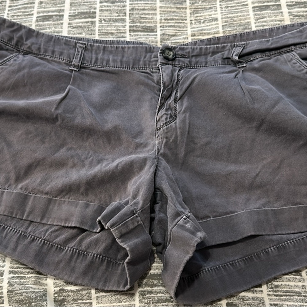 American Eagle Outfitters Gray Bermudas Relaxed Fit